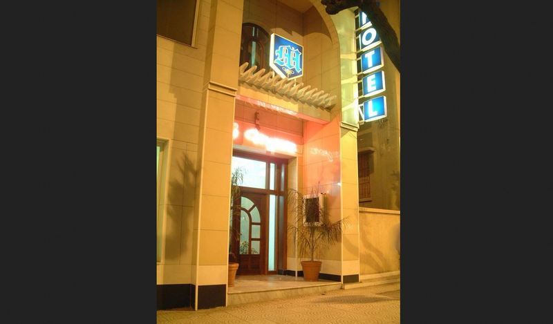Hotel Le Majestic 안나바 외부 사진