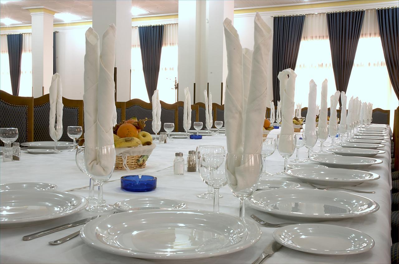 Hotel Le Majestic 안나바 외부 사진